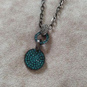 ラインストーンネックレス