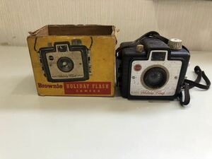 【アンティーク ボックスカメラ】 Kodak BROWNIE CAMERA Holiday アメリカ製 コダック ホリディ　ジャンク品