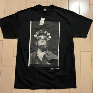 送料無料 未使用 タグ付 STUSSY X Josh Cheuse Tシャツ　サイズL リアムギャラガー ステューシー　ブラック　黒　オアシスフォト