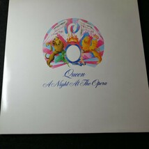 C10 中古LP 中古レコード　クイーン　QUEEN a night at the opera UK 盤　EMTC 103 1987リイシュー　オペラ座の夜　フレディマーキュリー_画像1