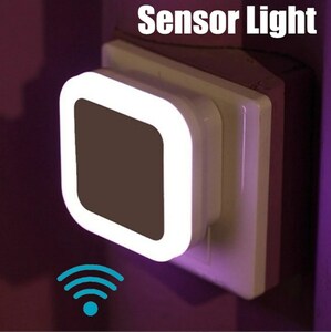 ☆ほんのり光る 明暗センサー付 LEDスモールライト AC100V☆フロアライト 間接照明 安全対策 階段 廊下 トイレ 寝室