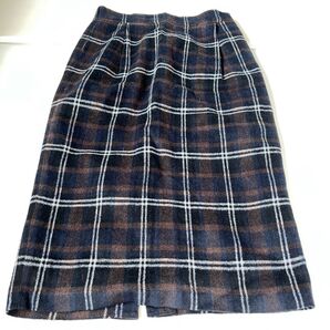 チェックスカート