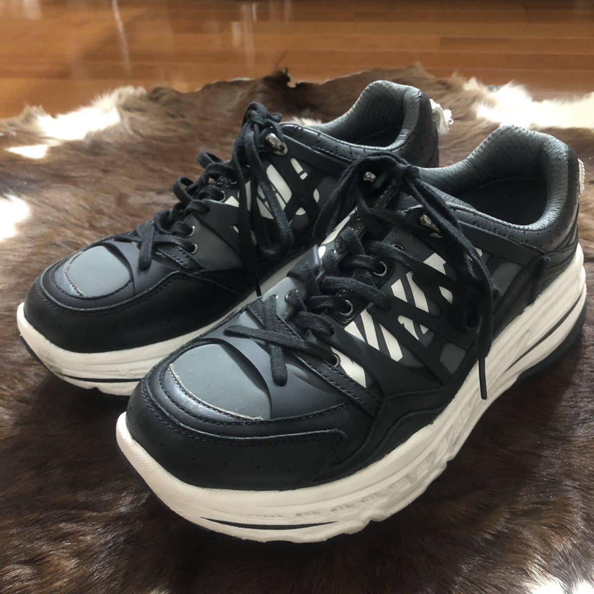 2023年最新】ヤフオク! -uggスニーカーの中古品・新品・未使用品一覧