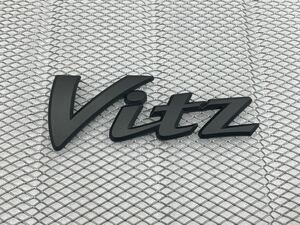 【送料込み】トヨタ ヴィッツ リア エンブレム Vitz マットブラック塗装