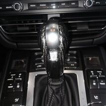 ポルシェ マカン 2014 - 2020 S GTS パナメーラ リアルカーボンファイバー ギア シフトノブ ヘッド カバー 内装 カスタム パーツ_画像2