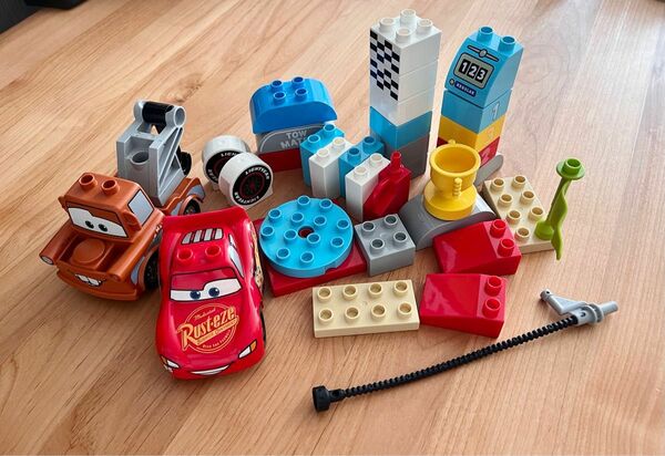 《レア》レゴデュプロ　ライトニング・マックィーンのレースの日　カーズ　LEGO レゴ　おもちゃ　マックイーン