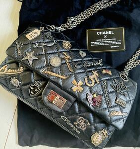 超レア☆CHANELシャネル 2.55 ハンドバッグ　チャームマトラッセ　エンブロイダリー　限定　ハンドバッグココマーク