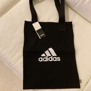 adidas アディダス　 トートバッグ（新品）