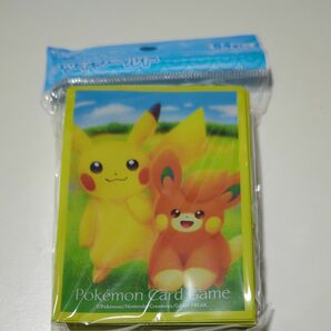 ポケモンカード スリーブ　ピカチュウ　パモ