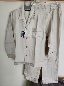 未使用品　ダックス　DAKS　シルク100%パジャマ　Mサイズ