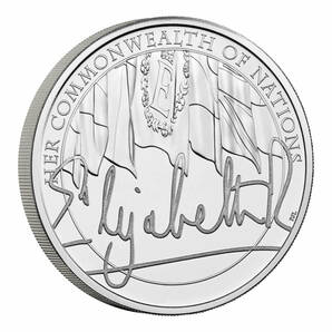 2022 イギリス エリザベス二世女王 英国連邦治世70年記念 5ポンド 硬貨の画像2