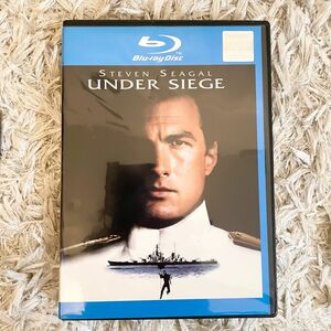 UNDER SIEGE Blu-ray レンタル落ち　沈黙の戦艦