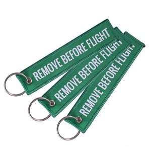 ☆新品☆『REMOVE BEFORE FLIGHT』(刺繍タイプ/緑)キーチェーン☆