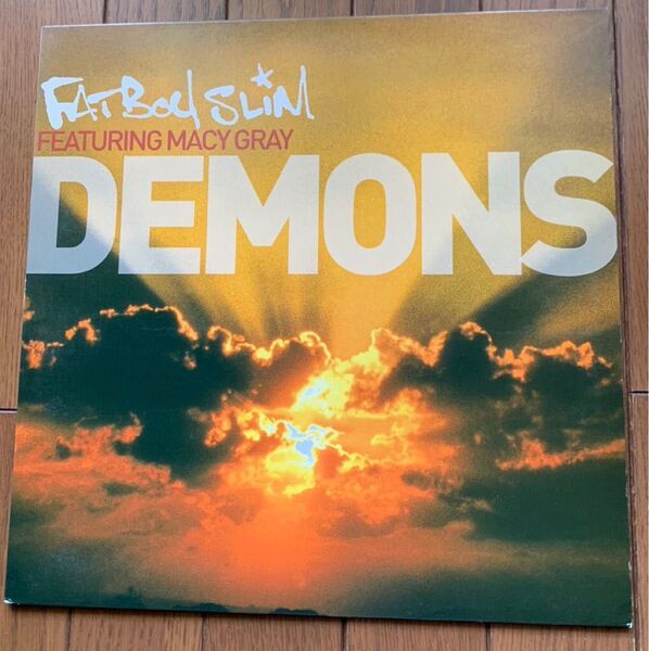 Fatboy Slim Featuring Macy Gray / Demons