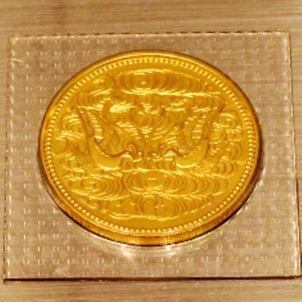 超人気新品 天皇陛下在位60年 記念硬貨 昭和61年 10万円 旧貨幣/金貨