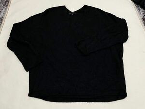 ユニクロ　UNIQLO　カシミヤ100　Ｖネック　長袖ニット　ブラック　黒　Ｍサイズ
