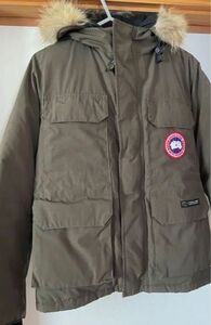 カナダグース CANADA GOOSE ダウンジャケット カーキ