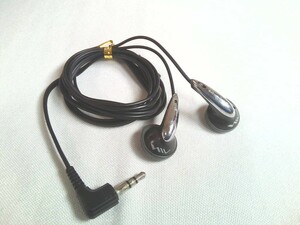 AIWA イヤホン　HP-V070 　 3.5mmステレオミニプラグ ★動作品