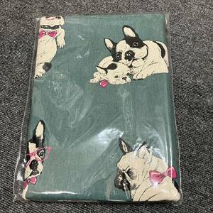 【K4679】 未使用 フレンチブルドッグ 犬 布 110x205cm グリーン プリント生地 cosmotextile 裁縫 刺繍 アニマル ドッグ シーチング 衣類