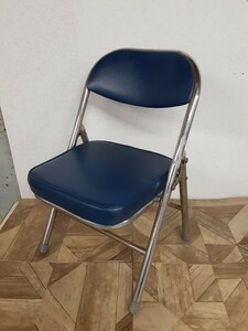 学校系裏】折りたたみ 椅子 ローチェア パイプイス レトロ家具、インテリア イス 座椅子 折り畳み式　いす ヴィンテージ アンティーク 現状