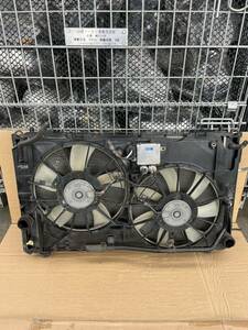 中古トヨタエスティマ ハイブリッド DAA-AHR20W純正ラジエーター　電動ファン セットH22年 (1)