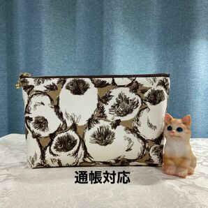 90番　ハンドメイド　F 18 猫ちゃんポーチ