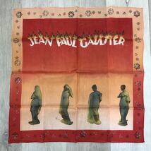 1105 ジャンポールゴルチエ Jean Paul GAULTIER ゴルチェ ハンカチ オレンジ レッド 約47×48cm_画像1