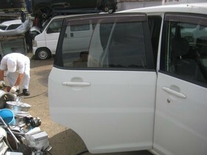 【65656-2366】 L185S ムーヴ　右リアドア　運転席後ドア　( 2007年 W09 KFVE CVT NA 4WD ) ムーブ L175S