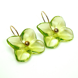  baccarat OLTE (Optical Line Transmission Equipment) nsia earrings flower K18YG 750 green BACCARAT