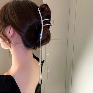 バレッタ・髪留め・ヘアクリップ・クリップ・バナナクリップ・ビジュー・大きめ・ヘアアクセサリー・キラキラ・シルバー・ドレス・結婚式