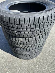 231 ダンロップ WINTER MAXX 中古冬タイヤ4本セットスタッドレス 215/60R16 95Q WM01