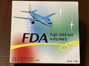 【希少・新品・未展示】★ 1/200 FDA エンブラエル Embraer ERJ-170-100ST フジドリームエアラインズ １号機（ドリームレッド） JA01FJ 
