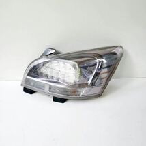 [送料無料] マークＸジオ ANA10 ANA15 右 LED テールライト　テールランプ STANLEY 72-4_画像1