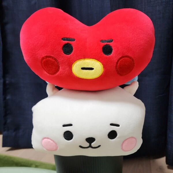 BT21 TATA RJ もちもちぬいぐるみ 枕