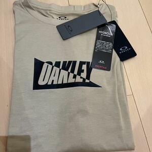 送料無料　未使用　OAKLEY オークリー 半袖Tシャツ　ベージュ　USサイズ　M 日本サイズ　L Hydrolix メンズ