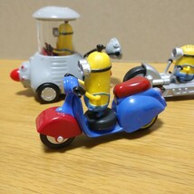 海外 限定 minions minion minicar ミニカー セット ミニオンズ ミニオン フィギュア マスコット figure コレクション 置物 車 バイク ２_画像4