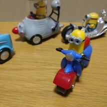 海外 限定 minions minion minicar ミニカー セット ミニオンズ ミニオン フィギュア マスコット figure コレクション 置物 車 バイク ３_画像4