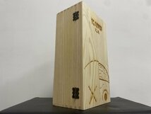 BE@RBRICK KAWS 400% x カリモク by Medicom Toy Kaws ベアブリック carved wooden 超人気 ■ 置物 ■ 中古 ■ 美品 ■ 箱付き_画像10