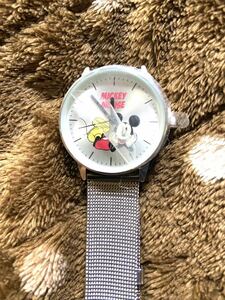 ★即決★シルバーのベルトが上品♪ 洒落てる！ミッキーマウス腕時計 Spring2019年11月号付録 新品未開封品★匿名配送。