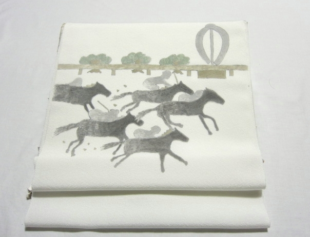 Service [Race horse silhouette] Hama crepe pure silk ◆ All hand-painted Yuzen dyed ◆ Nine-dimensional Nagoya obi fabric ◆ Untailored, band, Nagoya obi, untailored