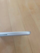 Apple iPad 第7世代　美品　wifiモデル　32G　シルバー　付属品　箱&説明書_画像6