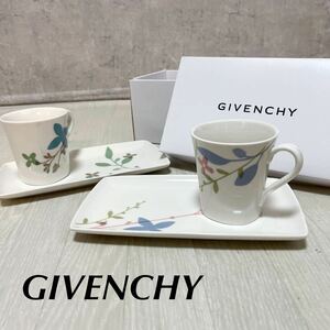 未使用　ジバンシィ　GIVENCHY カップ&ソーサー　マグカップ　プレート皿　花柄　白　お皿　セット