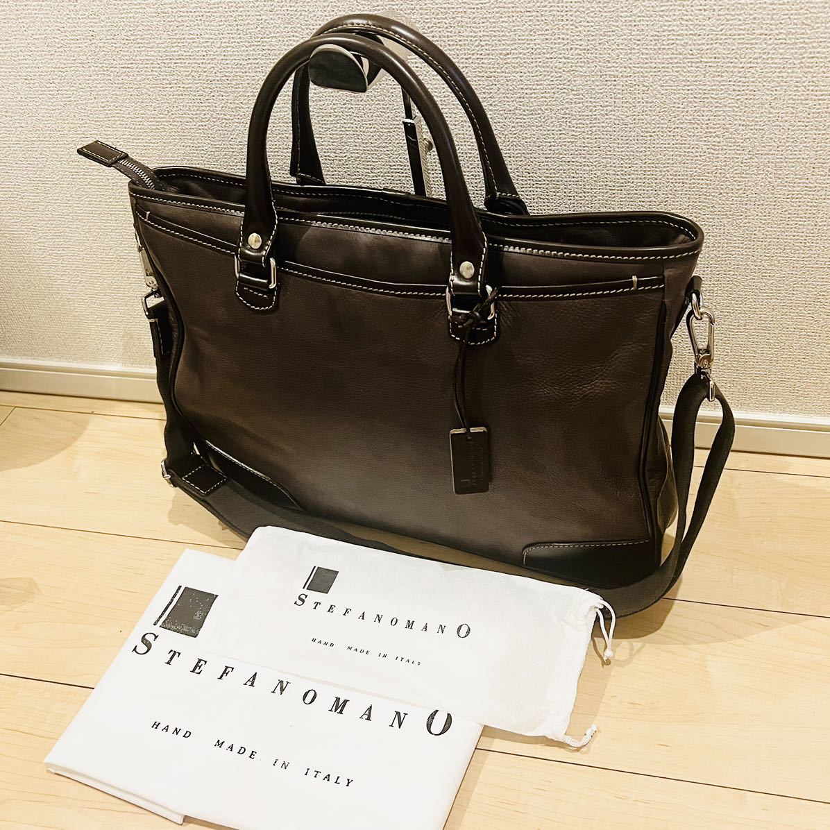 ステファノマーノ レザー バッグの値段と価格推移は?|8件の売買