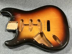 【中古】ボディ Fender JAPAN フェンダージャパン ストラト サンバースト 年式不明 型番不明 レフティ 左利き用