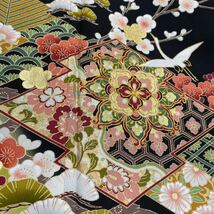 着物月花 金彩 金駒刺繍 華文様 花鳥 黒留袖 未使用品 正絹 金糸 共八掛 ki417_画像6