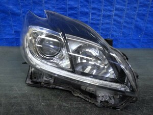 3832　プリウス　ZVW30　後期　右ライト　HID　47-52　モ　美品