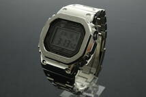 LVSP5-9-67 7T102-9 CASIO カシオ 腕時計 GMW-B5000 G-SHOCK フルメタル Bluetooth 搭載 電波ソーラー 約152g メンズ シルバー 動作品 中古_画像2