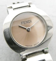 02 68-579985-24 [Y] FENDI フェンディ 3050 L 003-409 クオーツ レディース 腕時計 旭68_画像1