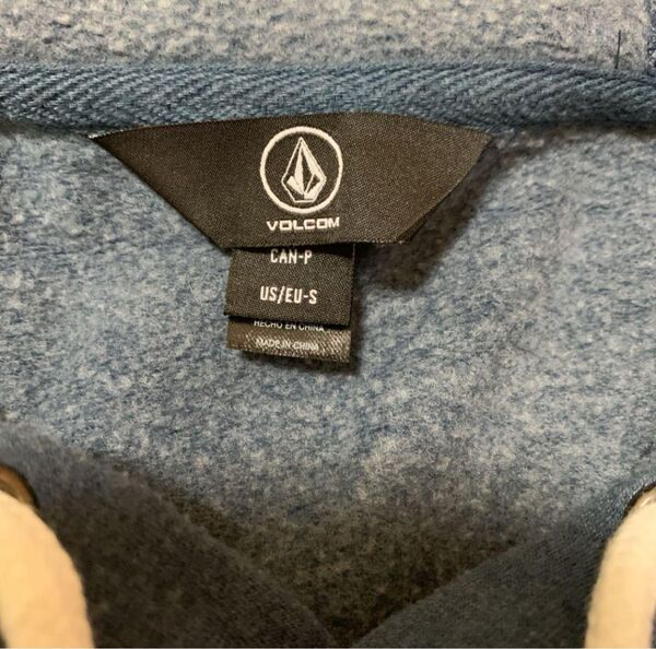 ☆送料込☆ VOLCOM ヴォルコム パーカー ビンテージ ネイビー ブルー Sサイズ ボルコム