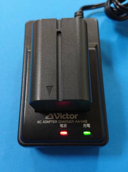 送料無料 即決 Victor AA-V40 ビデオカメラ用 バッテリー充電器 ACアダプタ ビクター BN-V416付属 管FG